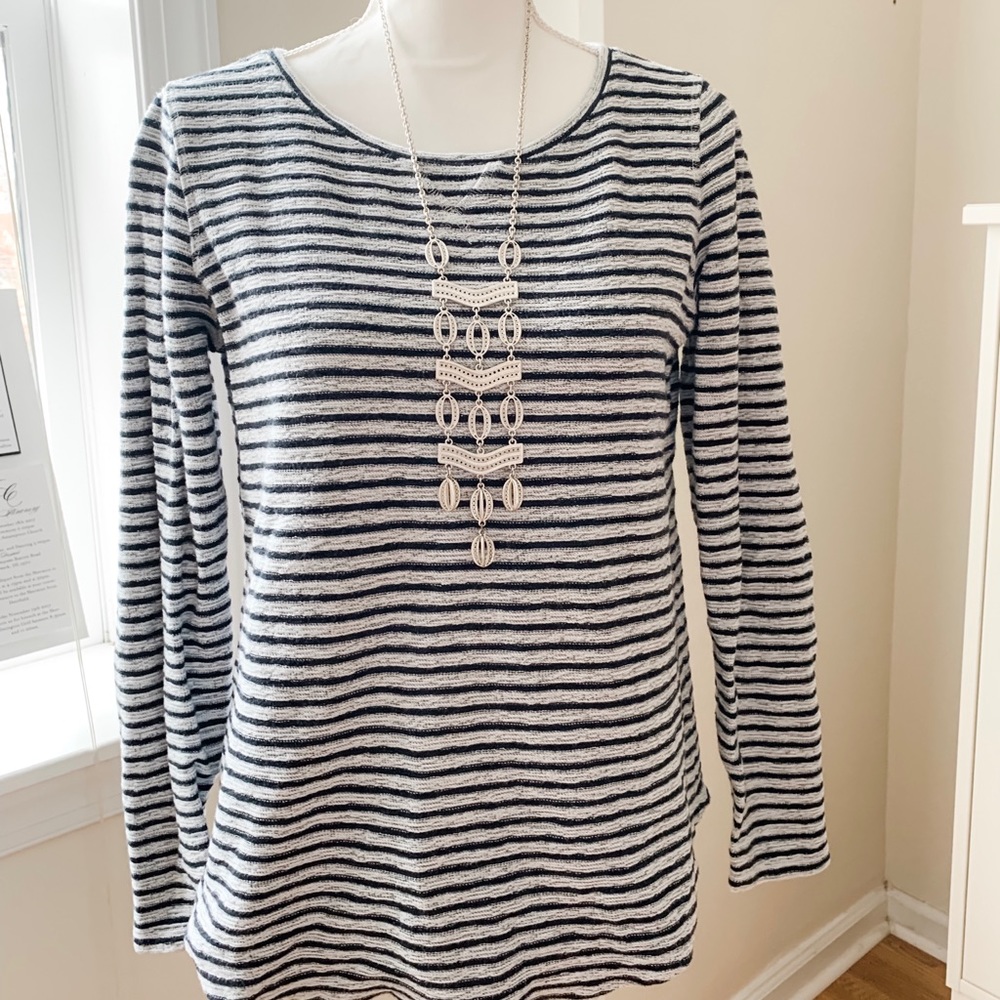 Lands end sweater size 2-4